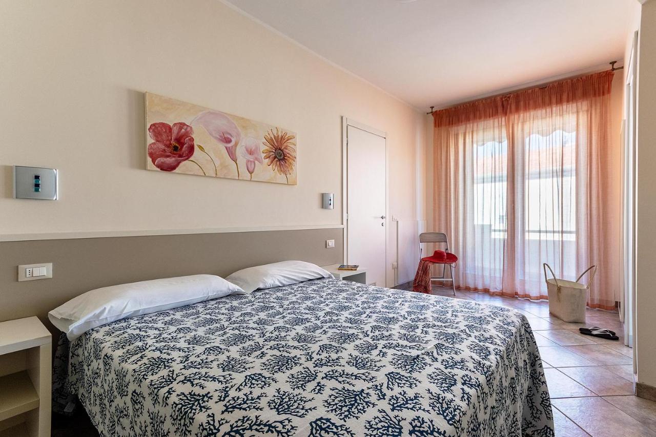 Residence Greco San Bartolomeo Al Mare Exterior foto