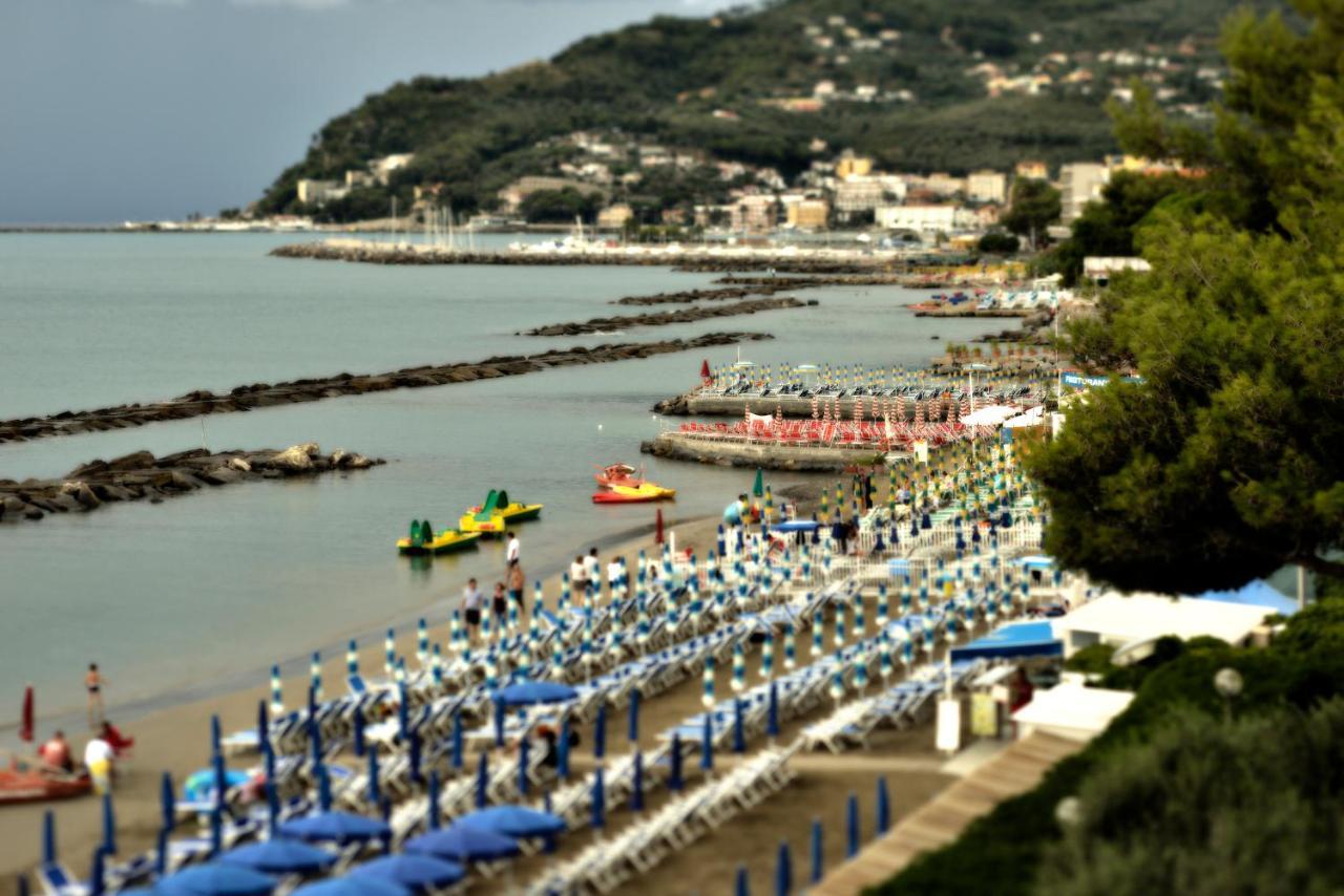 Residence Greco San Bartolomeo Al Mare Exterior foto